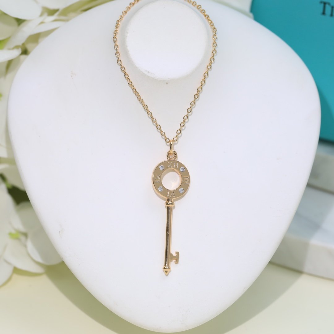 Tiffany and Co Modern Keys Open Round Key Pendant Necklace